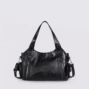 Elegant Black Leather Shoulder Bag